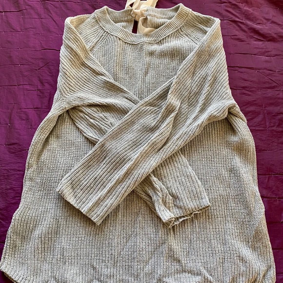 Grey Hi-Low Sweater with bow tie - Picture 2 of 5